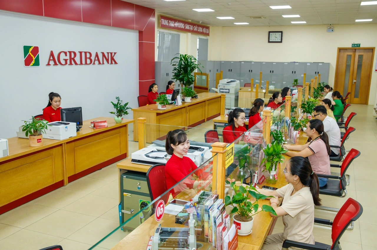 Ngân hàng nông nghiệp và phát triển nông thôn việt nam (agribank)