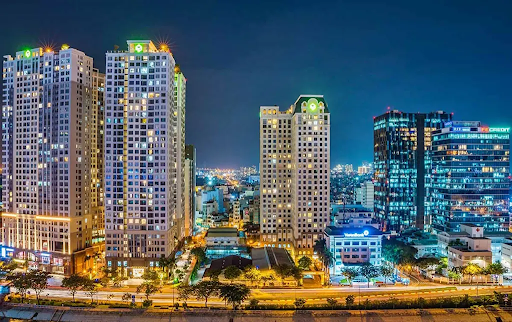 CẬP NHẬT GIÁ BÁN CĂN HỘ SAIGON ROYAL MỚI NHẤT THÁNG 5/2025 18 Thừa hưởng toàn bộ hệ sinh thái tiện ích cao cấp chỉ trong bán kính 2km.