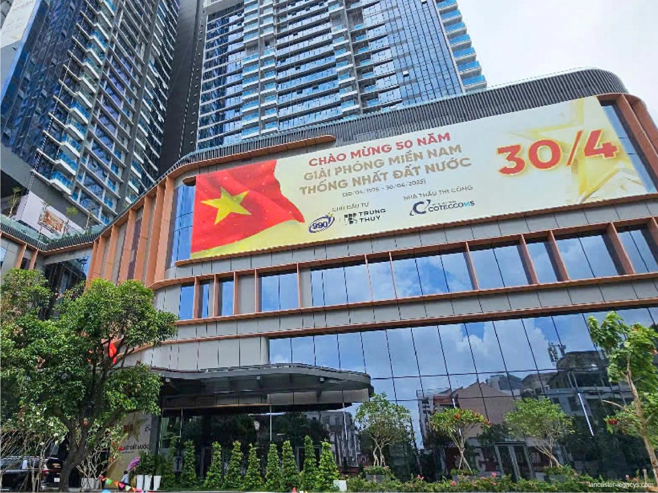 oàn bộ hệ nhôm kính được lắp đến tầng 38, mở ra tầm nhìn triệu đô hướng về trung tâm Quận 1 hoa lệ và sông Sài Gòn thơ mộng.