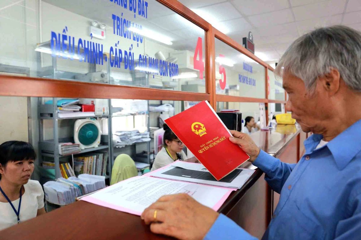 Sáp nhập tỉnh thành có phải làm lại sổ hồng? 7 Bạn cũng cần nắm rõ thủ tục để chủ động hơn
