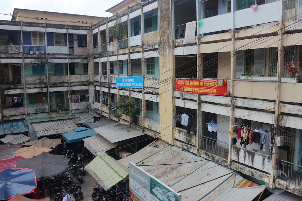 Chung cư Vĩnh Hội ngay cầu Ông Lãnh khi nào giải toả? 10 Chung cư cũ, bất tiện trong sinh hoạt