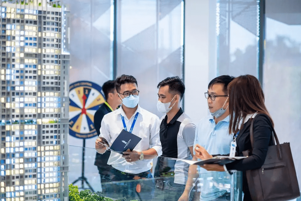 LÀM THẾ NÀO ĐỂ THÀNH CÔNG BỀN VỮNG VỚI NGHỀ MÔI GIỚI BẤT ĐỘNG SẢN? 10 Bức tranh nghề mô giới bất động sản đang thay đổi từng ngày