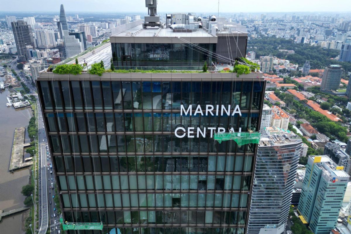 Cận cảnh tòa nhà chọc trời 55 tầng Saigon Marina International khai trương 8 Toàn cảnh tầng thượng tòa tháp Saigon Marina Central