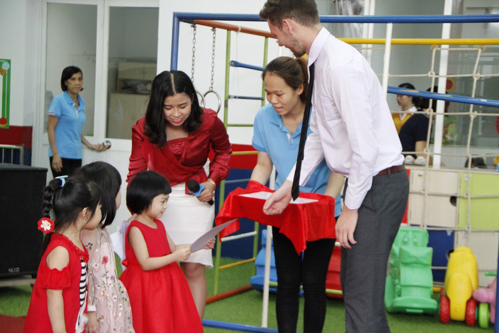 QUẬN 4 (CŨ) NÊN HỌC MẦM NON Ở ĐÂU UY TÍN? 21 Lời khuyên dành cho phụ huynh khi chọn trường mẫu giáo ở Quận 4