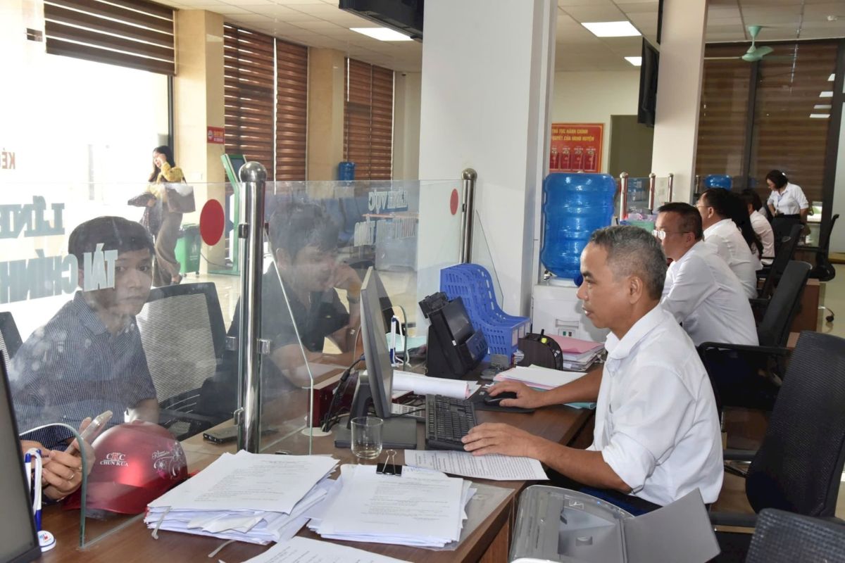 Sau sáp nhập, Nghệ An khó khăn trong sắp xếp cán bộ