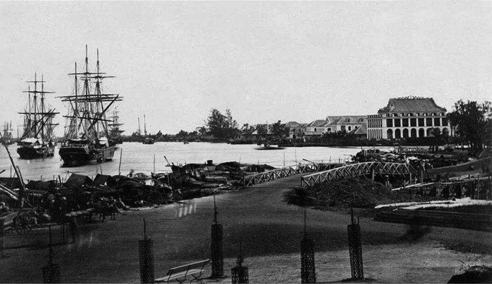 BẾN CẢNG NHÀ RỒNG KHÁNH HỘI - LÀM CÔNG VIÊN CHO CƯ DÂN 15 Năm 1911. Chủ tịch Hồ Chí Minh rời Bến cảng Nhà Rồng ra đi tìm đường cứu nước