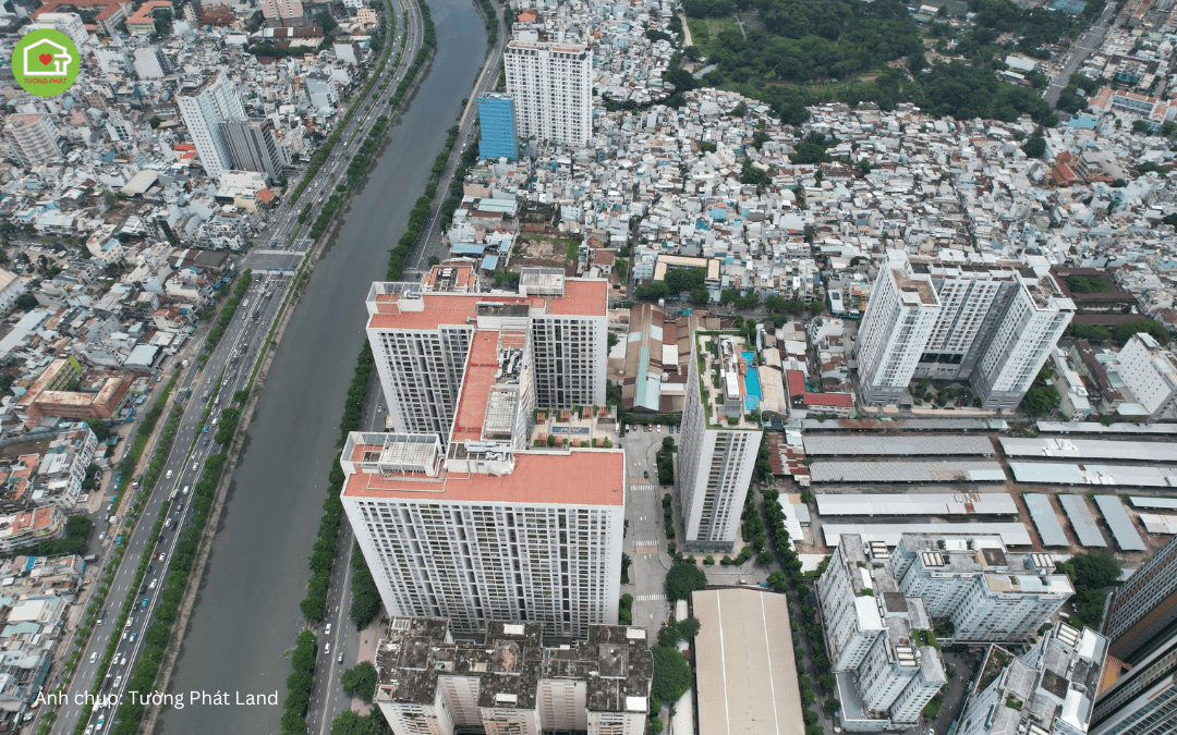 MỞ BÁN CHUNG CƯ GOLD VIEW BẾN VÂN ĐỒN QUẬN 4 33 Dự án đã được bàn giao từ năm 2017, hiện tại đang bán những căn hàng tồn mà Chủ đầu tư giữ lại.