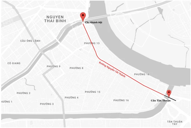 Đường Nguyễn Tất Thành có chiều dài khoảng 2,5 km tính từ cầu Khánh Hội đến cầu Tân Thuận.