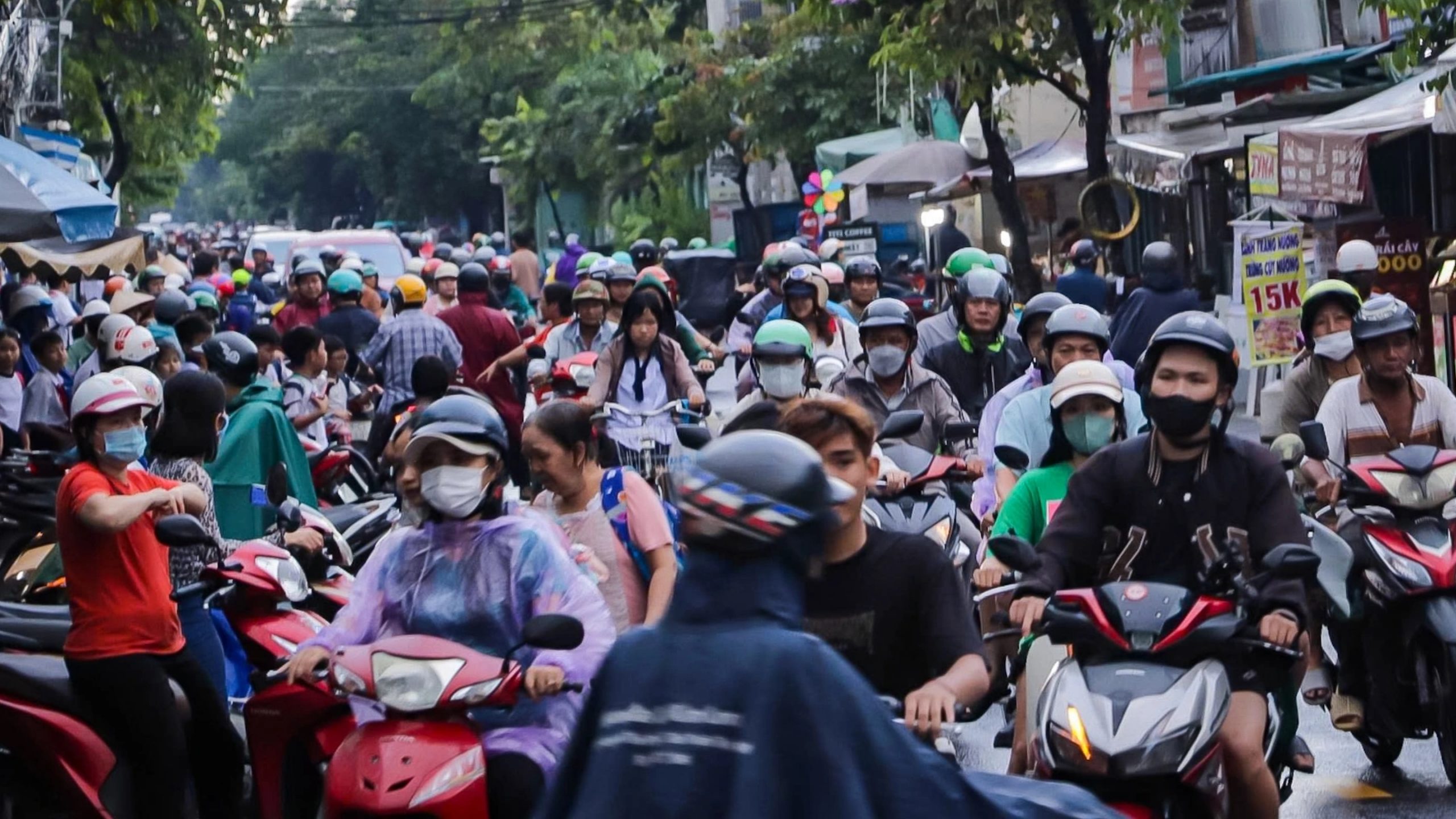 MỞ RỘNG ĐƯỜNG TÔN THẤT THUYẾT TỪ 7M LÊN 27M. DỰ ÁN CHUNG CƯ NÀO ĐƯỢC HƯỞNG LỢI NHẤT? 21 Giờ cao điểm, tuyến đường này thường xuyên ùn tắc, cản trở kết nối từ trung tâm quận 4 cũ đến khu nam TP.HCM.