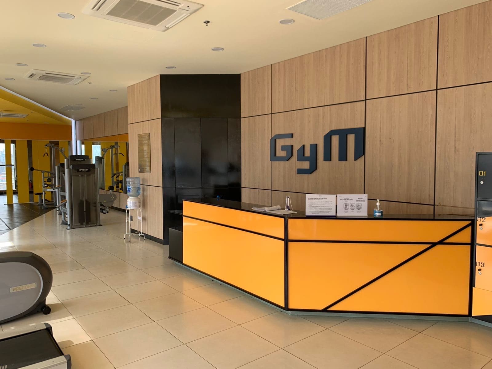 Gym nội khu: tập dễ chịu nhờ ánh sáng tự nhiên, dùng được cho đa số nhu cầu