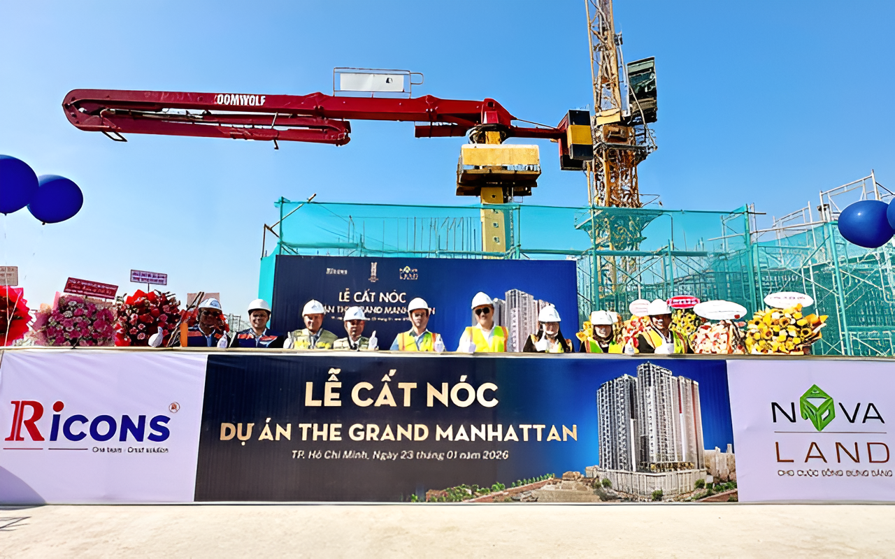 CHÍNH THỨC CẤT NÓC TÒA THÁP CUỐI THE GRAND MANHATTAN QUẬN 1 22 Dấu mốc hoàn thiện cất nóc tòa tháp cuối The Grand Manhattan Quận 1