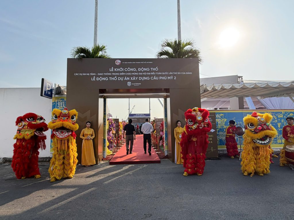 tp-hcm-dong-loat-khoi-cong-4-sieu-du-an-ha-tang-quy-mo-gan-240-000-ty-dong-cu-but-pha-dinh-hinh-truc-phat-trien-dong-nam