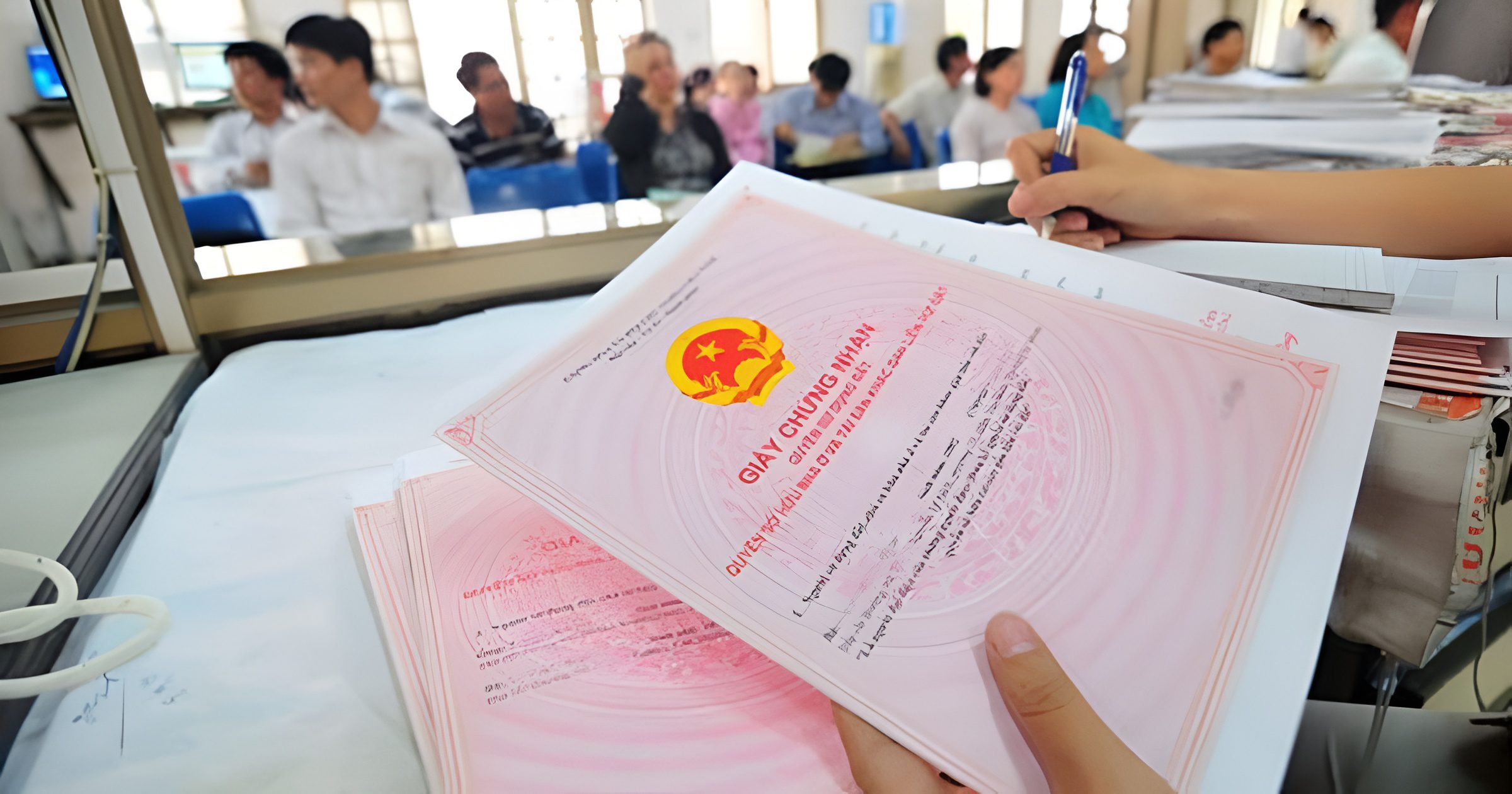 Trách nhiệm kê khai theo nguyên tắc thuộc về bên bán – tức bên chuyển nhượng.