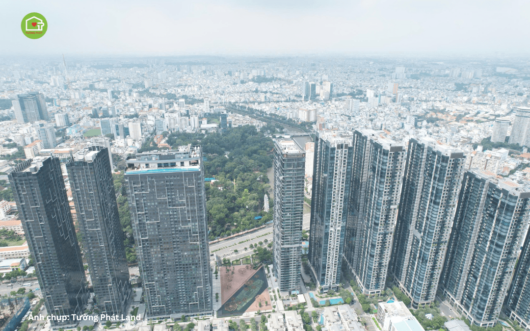 Dự án là kết tinh của sự hợp tác chiến lược giữa Masterise Homes – nhà phát triển bất động sản quốc tế hàng đầu Việt Nam và Marriott International – tập đoàn khách sạn danh tiếng bậc nhất thế giới.