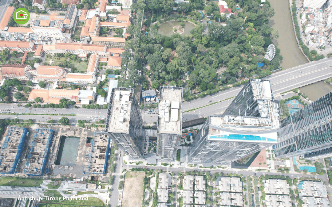 Grand Marina Saigon là một công trình mang tính biểu tượng, đánh dấu bước ngoặt quan trọng của thị trường bất động sản siêu sang Việt Nam.