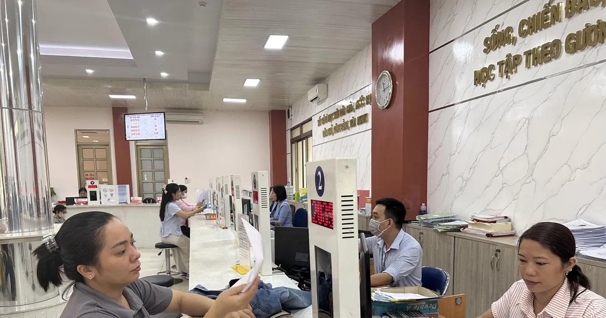 Tính theo tỷ lệ 2% trên giá chuyển nhượng